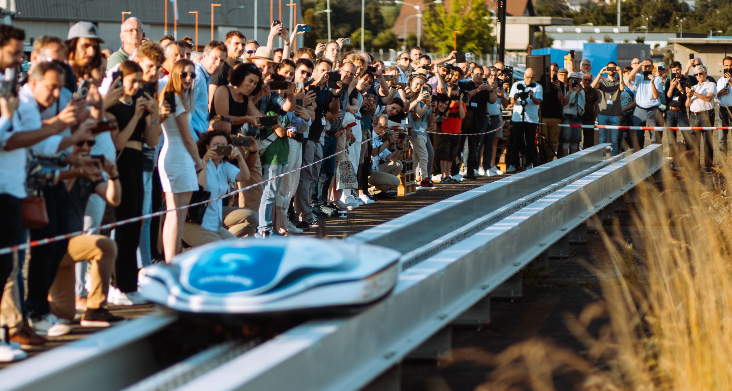 Bertrand Piccard on the test track in front of a crowd